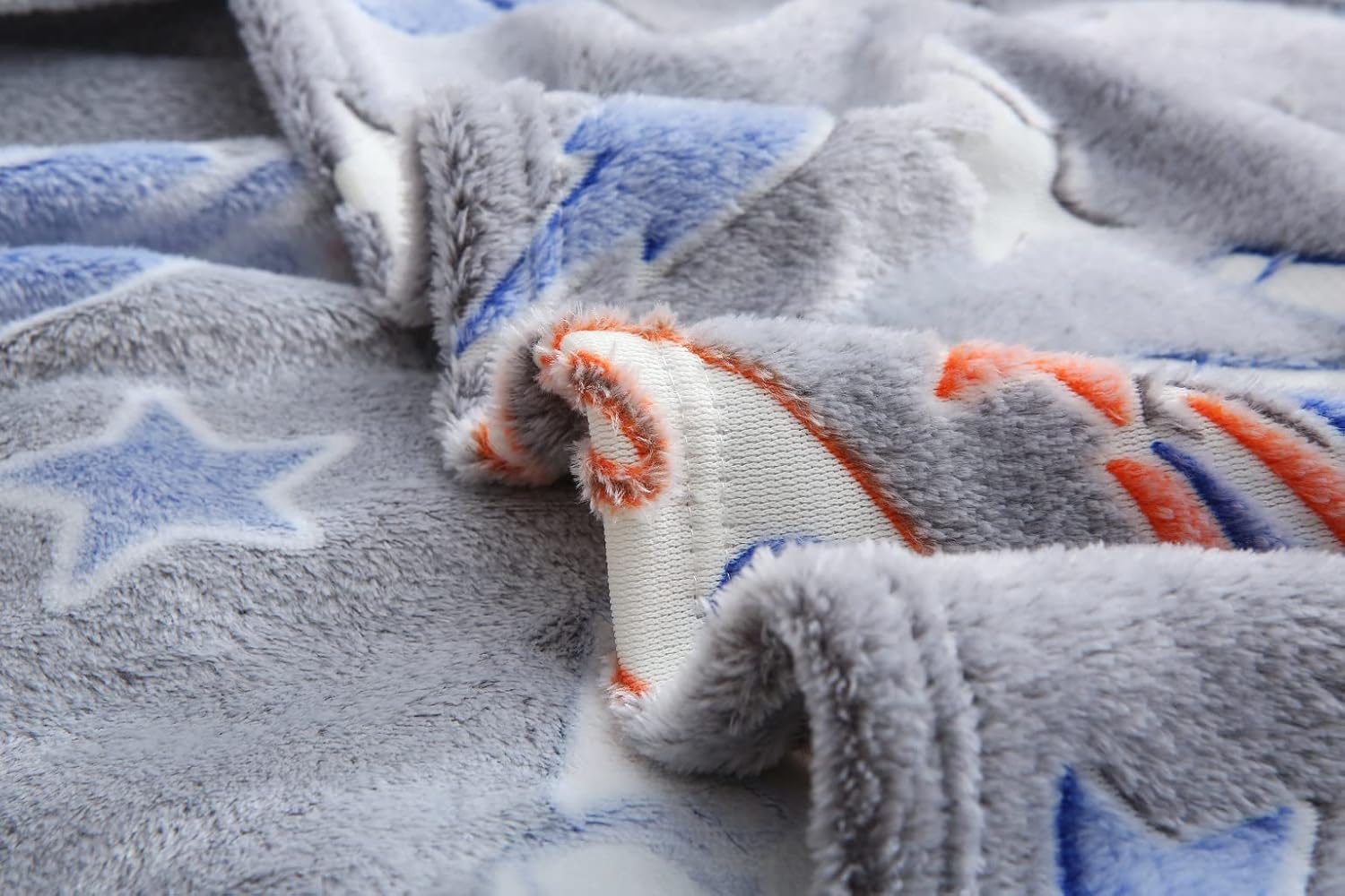 Dazzle Collection Space IconsThrow Blanket Glow in The Dark Fleece Blanket All Seasons Christmas Holiday Birthday Gifts for Teen Kids Girls Boys ‎Dazzle Collection