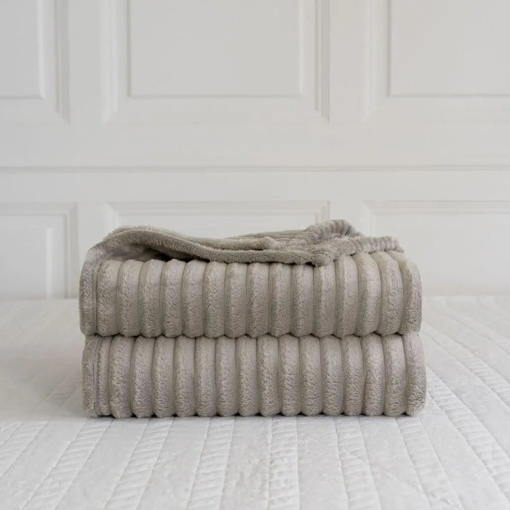 Dazzle Collection Faux Fur Fleece Blanket Throw Chunky Ribbed Cord Soft & Warm Striped Throw Blankets For Sofas Beds Couch Floor Camping Dazzle Collection uk