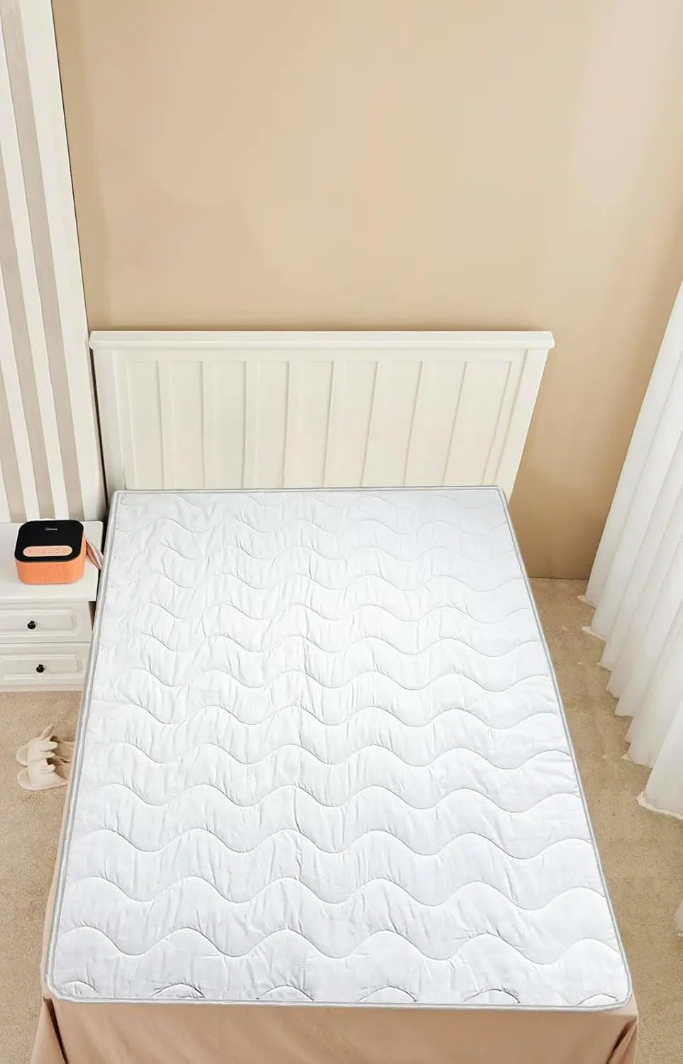 Heating Thermal Mattress Topper 3 Layer Insulated Self Retaining System Mattress Topper Dazzle Collection uk