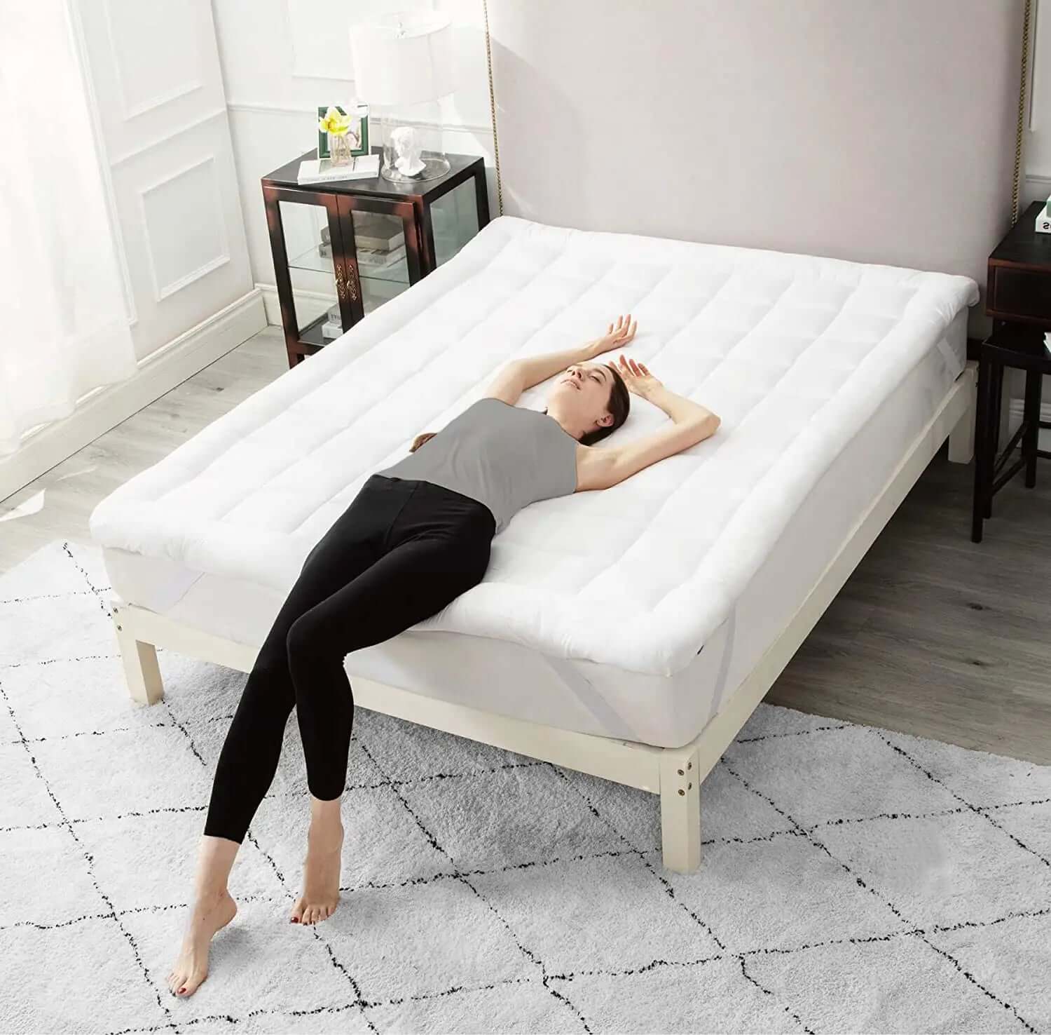 Luxury Mattress Toppers 4" Inch Thick Extra Soft Microfiber Hypoallergenic Hotel Quality Deep Mattress Pad ‎Dazzle Collection