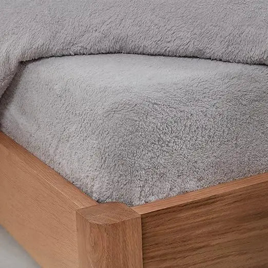 Teddy Fleece Fitted Sheet Extra Deep 30cm Deep Snugly Fit Around Your Mattress Soft & Cosy Warm Plush Fitted Bed Sheets Dazzle Collection uk